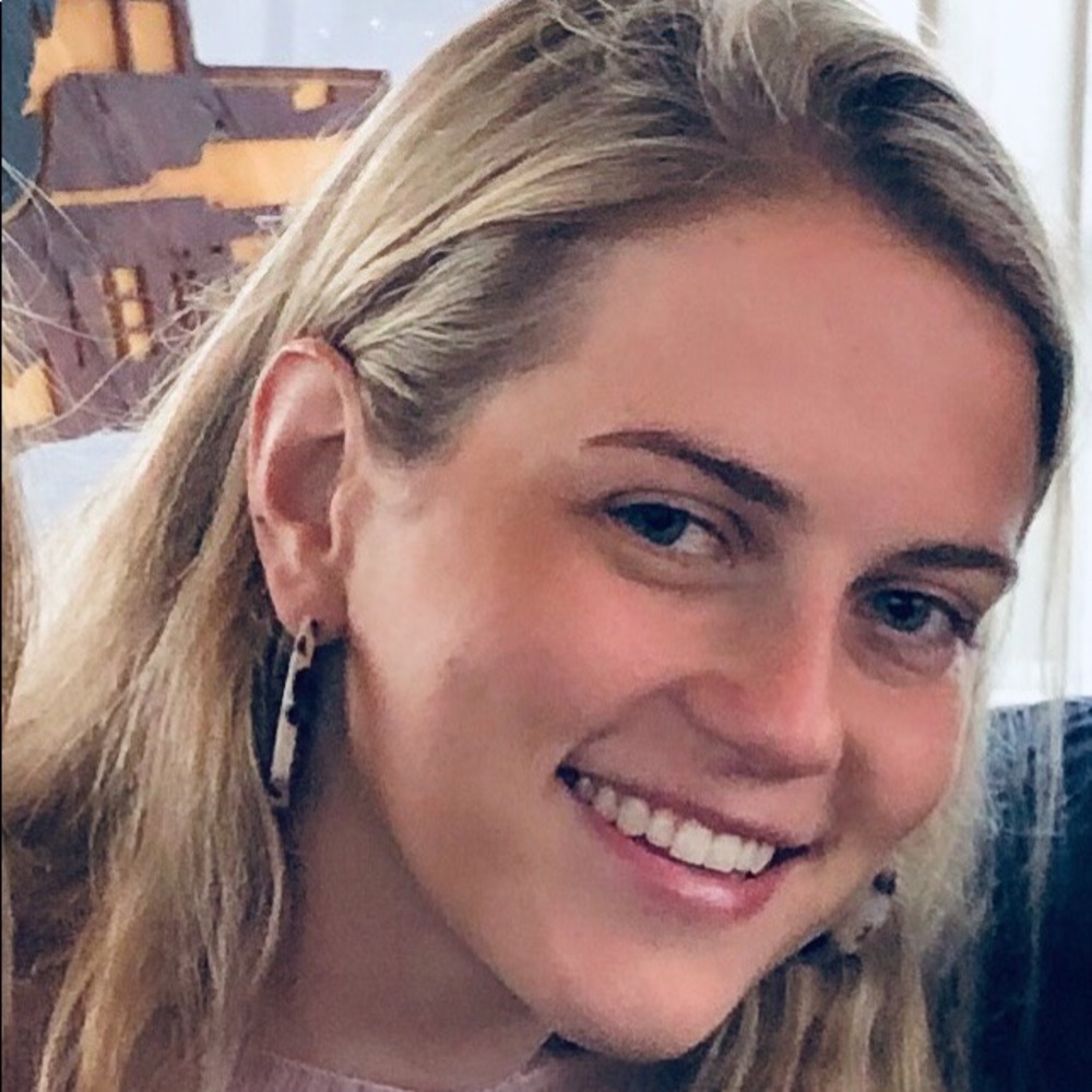 Meet your Posher, Jacqueline